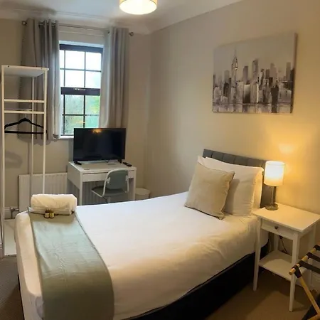 Leyland House Serviced Accommodation-2